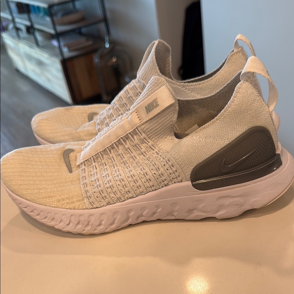 Nike White and Gray Knit Sneakers